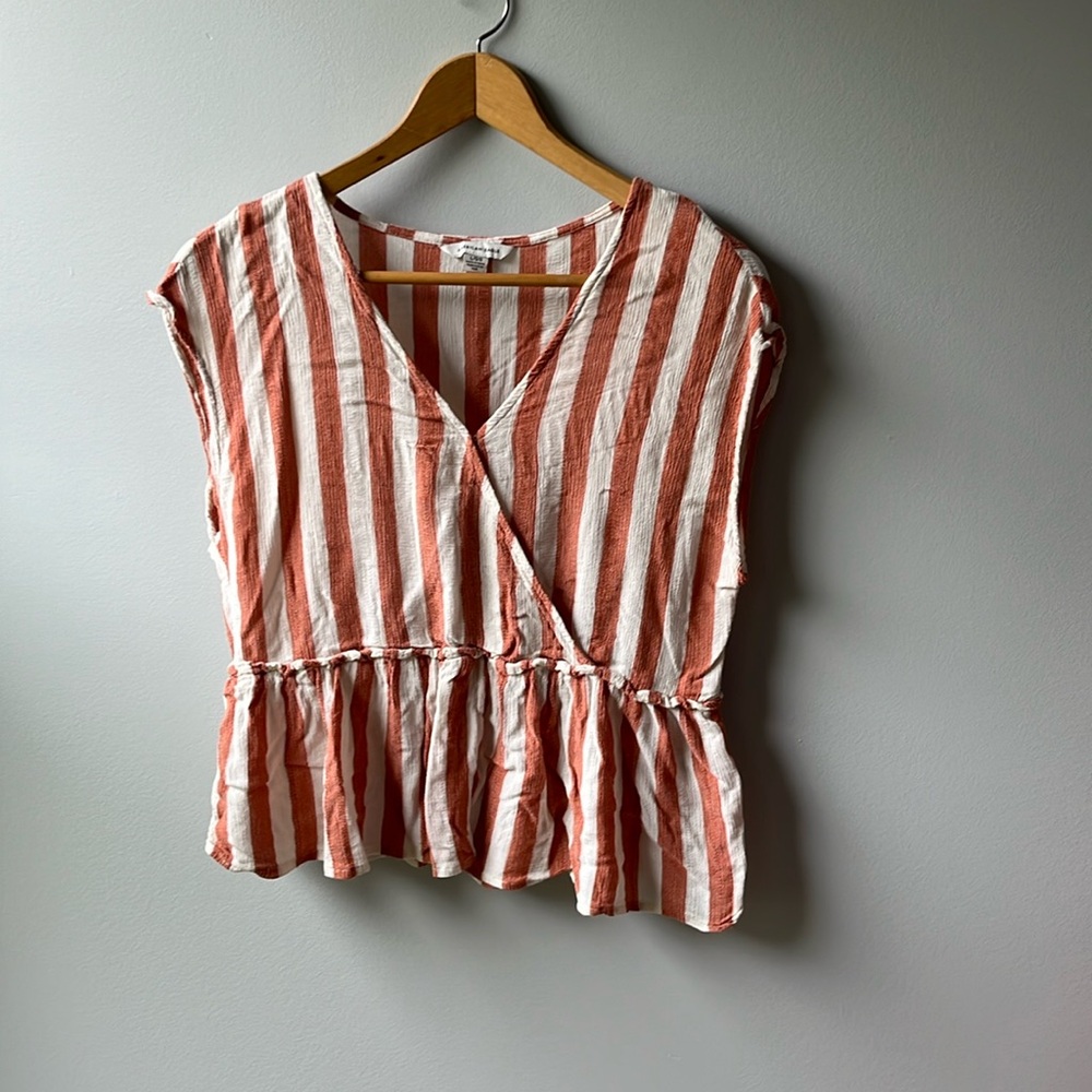 🍉American Eagle Outfitters Striped Top - Orange and White
